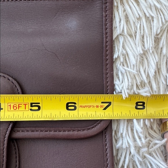 Coach - Picture 6 of 9